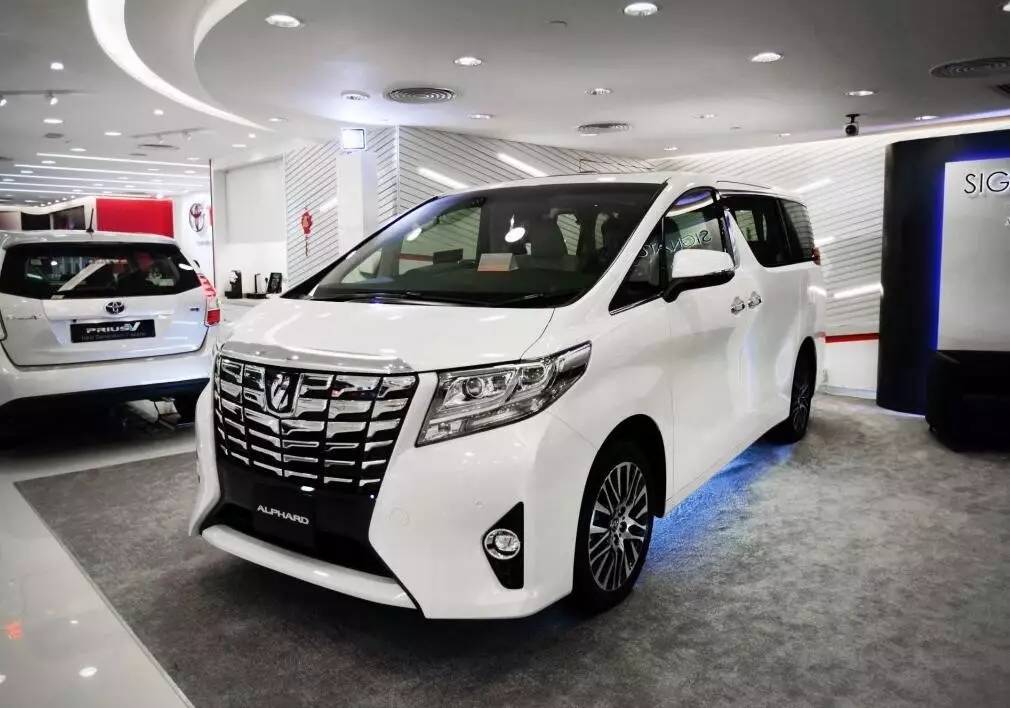 汉兰达7月政策,17款3.5的汉兰达加价提车