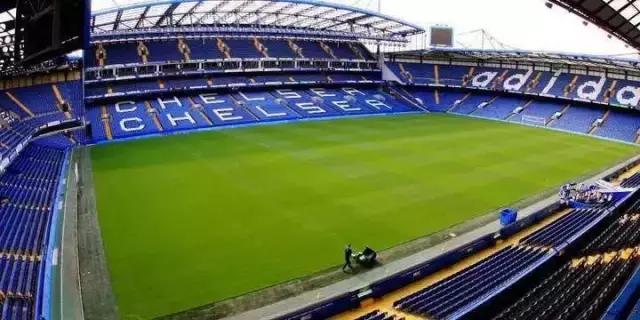 又是一年转会期，看看阿森纳、利物浦、曼联、皇马、拜仁以及米兰等足球俱乐部的酒后真言~