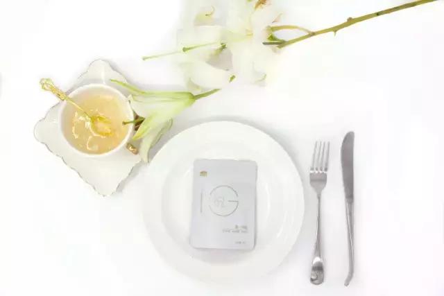 给大家普及一下孕期燕窝的吃法 (孕期前三个月如何吃燕窝最好)