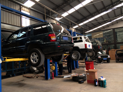 14年的jeep进口大切诺基,12年jeep大切诺基老改新