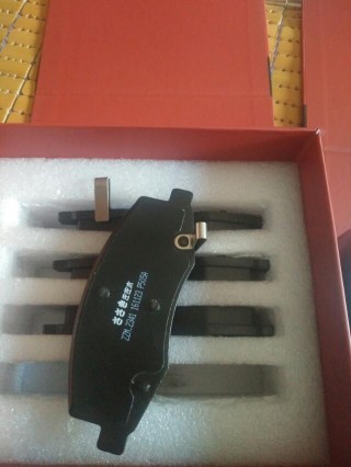 别克凯越更换后刹车片教程,凯越525x如何检查刹车片是否该换