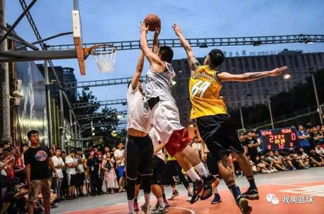 日落东单杨政得分,日落东单杨政暴扣