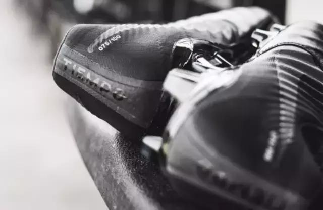 命里无它别恨它，为什么专属“高玩”的限量TiempoLegendVII是铂金黑？