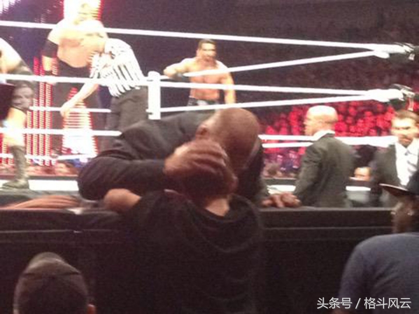 wwe选手温情,wwe正直vs反派4v4