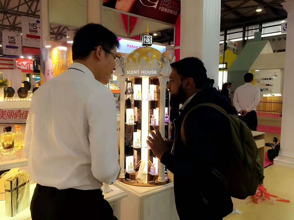 化妆品加盟店运营技巧,化妆品加盟公司运营模式分析