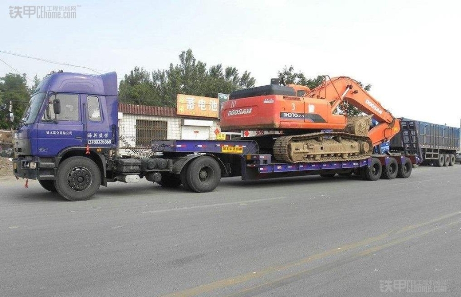 挖机买新机还是二手机好,挖机和二手机哪个好