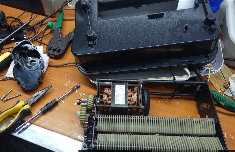 碎纸机纸没满为何一直显示满纸,碎纸机不进纸空转怎么解决