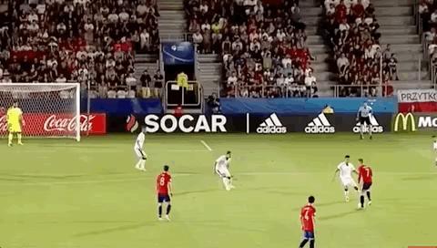 鐨囬┈涓満濡栦汉,椹珵濡栦汉缁村皵