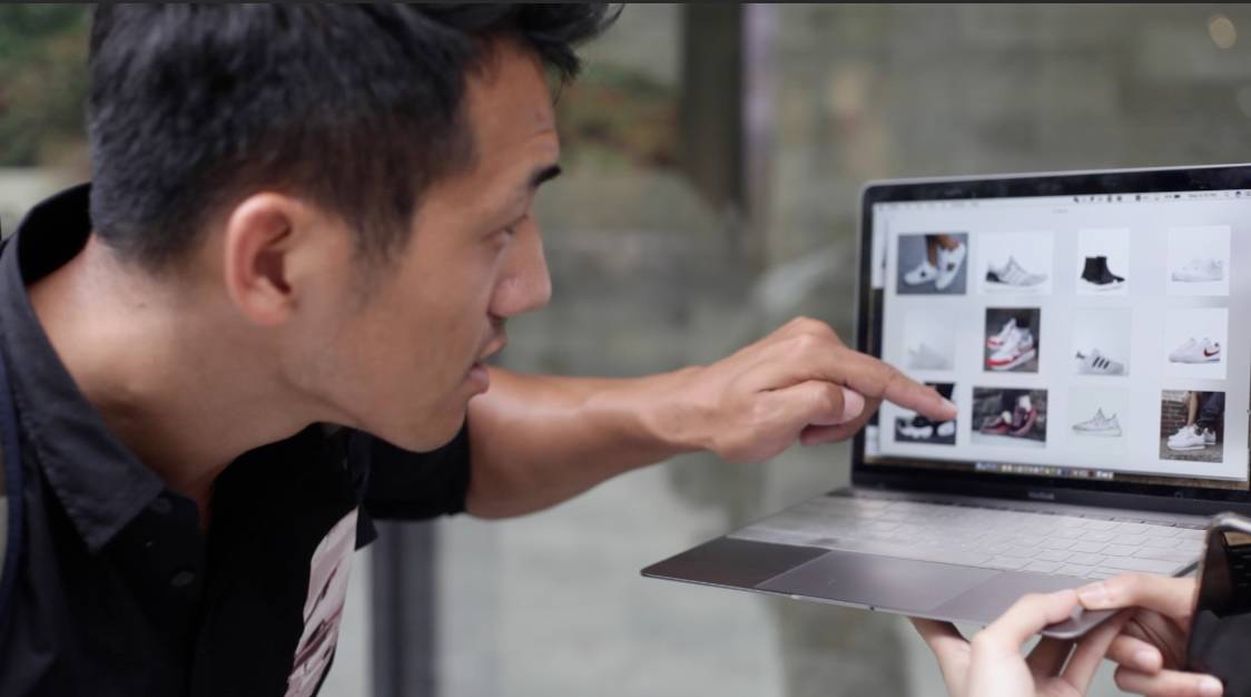 给女生选择最好看的球鞋 (男生帮女生穿什么球鞋)