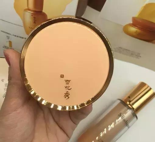 杨幂江疏影金色鞋,江疏影花少白色鞋子同款