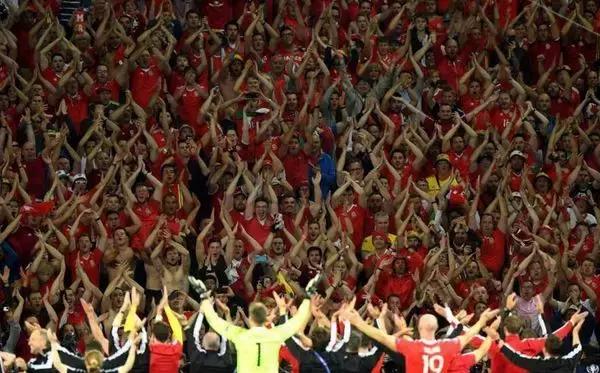 十大经典足球俱乐部队歌,欧洲足坛八大豪门队歌