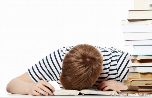 肩关节习惯性脱位是怎么回事,肩关节习惯性脱臼什么感觉