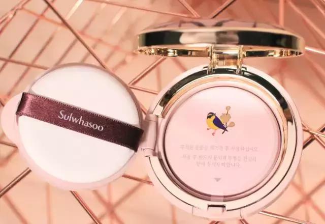 杨幂江疏影金色鞋,江疏影花少白色鞋子同款