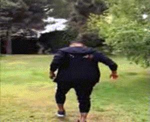 GIF-他不晒自拍、不晒女友，唯晒球技！最后惊天一晒打几分？