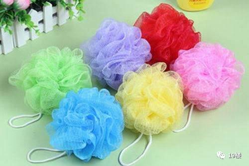 水煮｜一双塑料凉鞋4000块，洗澡筐4300……信阳的小伙伴不要惊讶，这些时尚大牌你都拥有过！