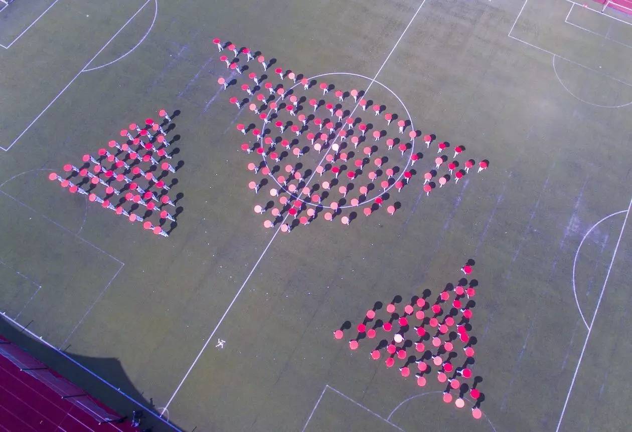 追求卓越勇争第一,追求卓越勇创先锋