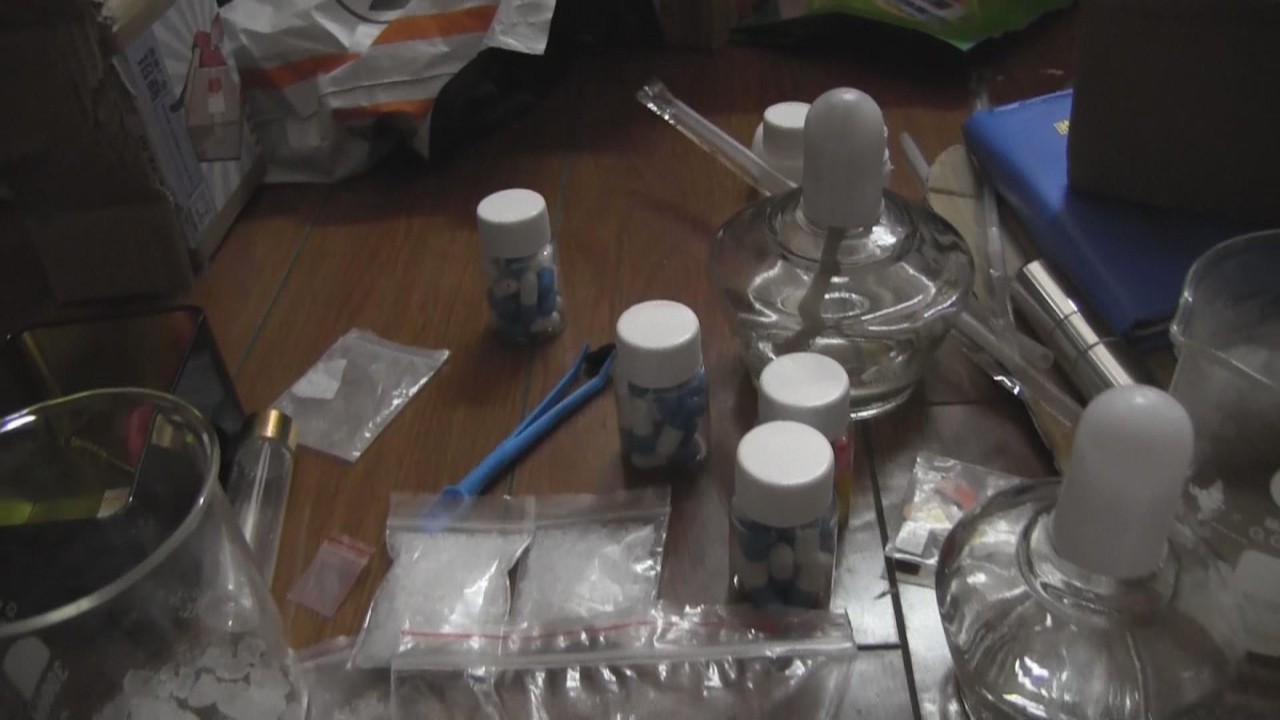 两个人一起做生意被人举报了,搭伙做买卖挣钱了想甩你怎么办