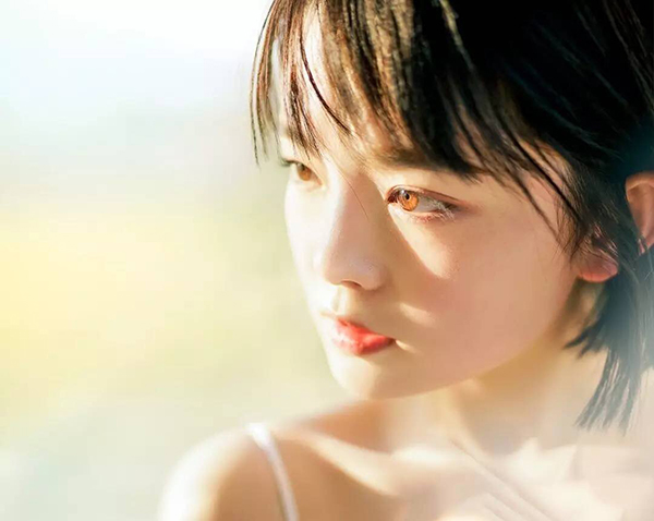 模特面部表情和动作,模特摆姿僵硬怎么拍摄