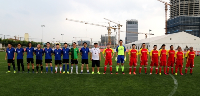 关注｜电影《谁是球王》友谊赛在上海举行毕节草根足球队代表的“谁是球王”队2：1胜出