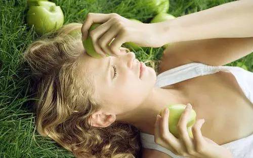 生完二胎憋不住尿怎么回事,生完孩子憋不住尿