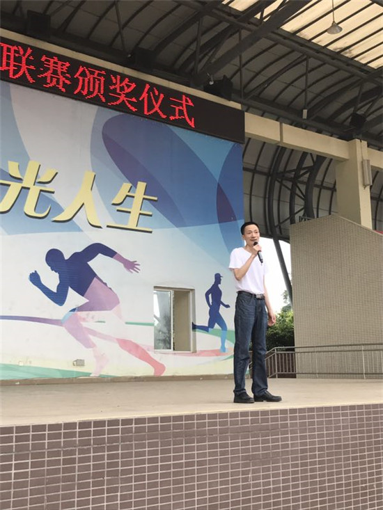 广州校园足球联赛落幕,校园足球赛圆满落幕