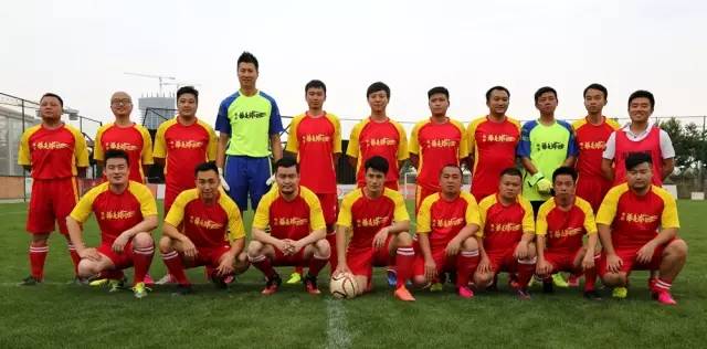 关注｜电影《谁是球王》友谊赛在上海举行毕节草根足球队代表的“谁是球王”队2：1胜出