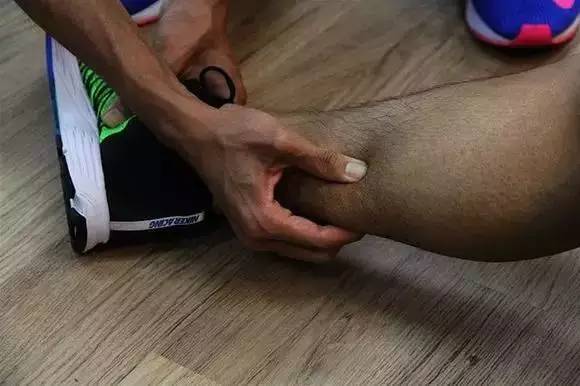 跑后总出现肌肉劳累,小腿肌肉紧绷僵硬是什么原因