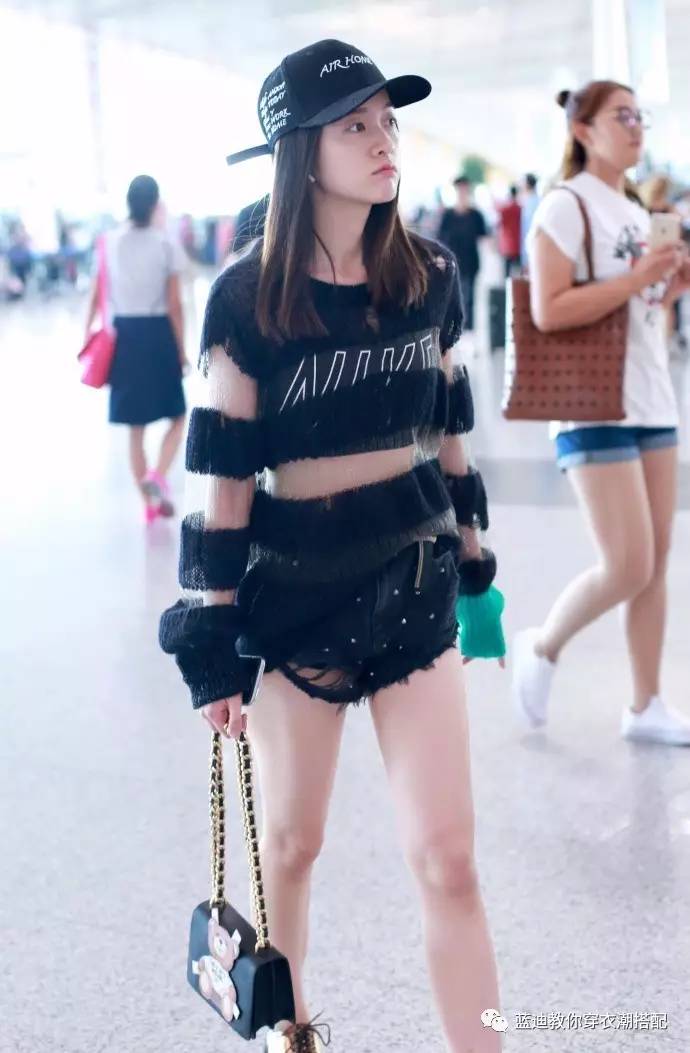 张雪迎穿搭夏天气质套装,明星私服吴宣仪