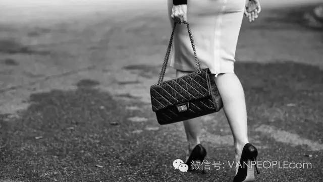 吐槽：亲爱的小学同学，姐姐我回趟国，凭什么给你带东西！