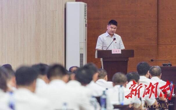 “七一”丨浏阳榜样：14年，他记了37本120多万字工作笔记