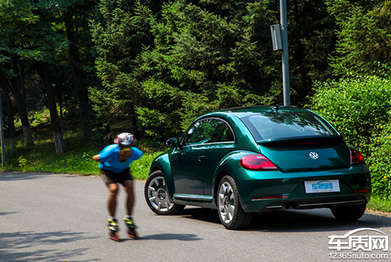 2019款甲壳虫敞篷试驾,大众甲壳虫沙丘试驾视频