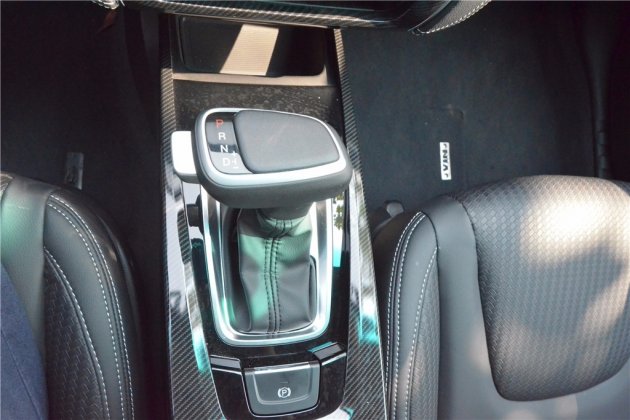 试驾纳智捷优六,最新的纳智捷优6