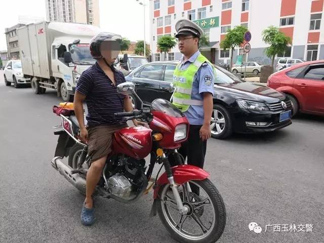 驾驶摩托车没有证件怎么处理,驾驶摩托车一定要证照齐全