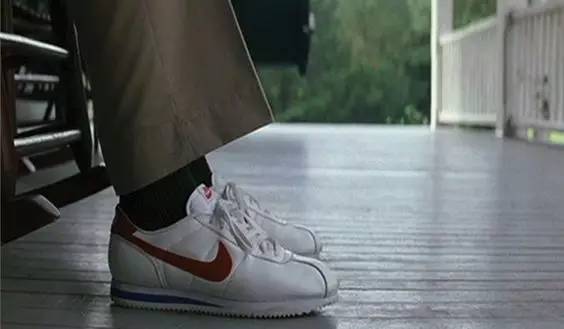 nike跑鞋经典老款,nike哪款跑鞋最值得买