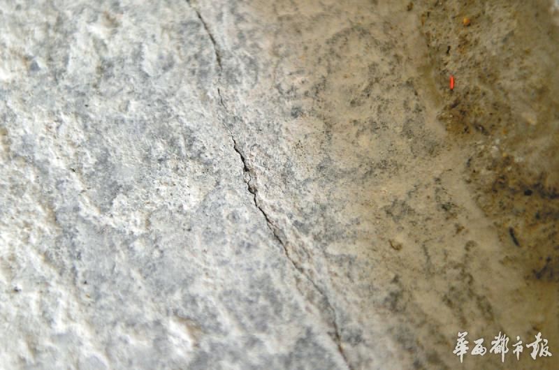 楼房出现裂缝漏水怎么办,新房交房地面开裂渗水怎么解决