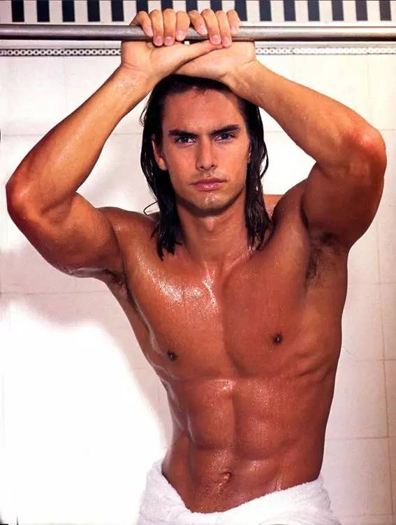 男人背后的男人，那些被大牌们捧红的「好肉」