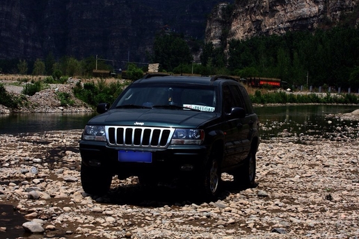 14年的jeep进口大切诺基,12年jeep大切诺基老改新