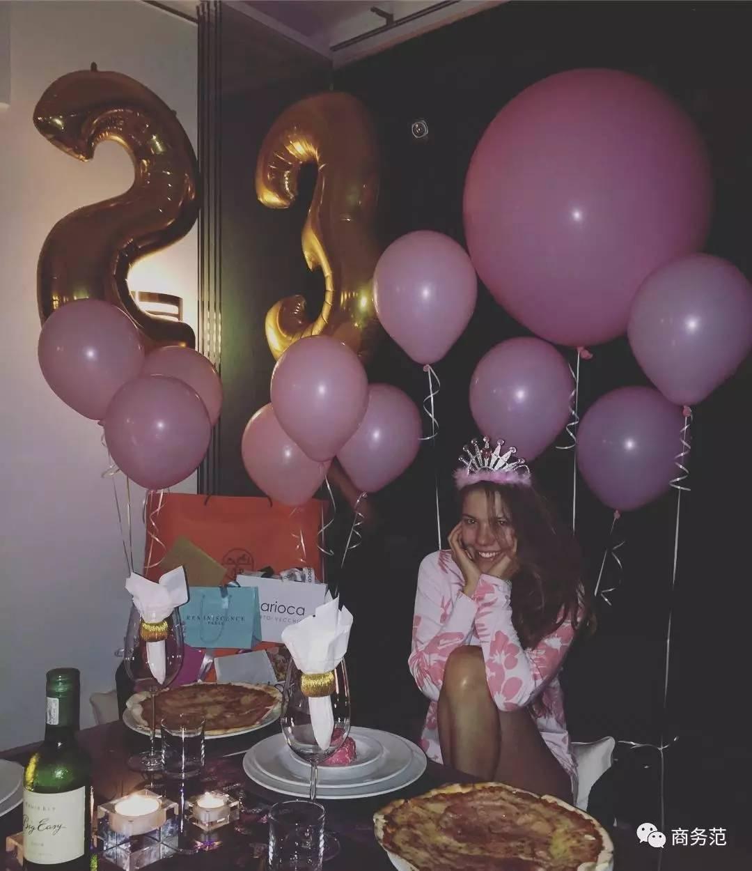 65万颗水晶打造的婚礼,施华洛世奇继承人款婚纱