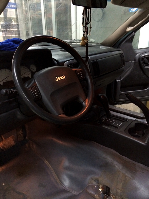 14年的jeep进口大切诺基,12年jeep大切诺基老改新