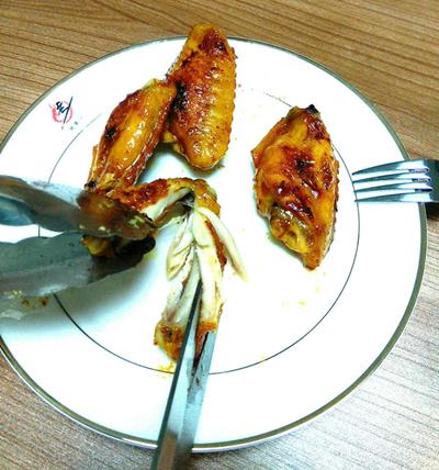 为啥你烤的鸡翅尖老是容易焦掉,鸡翅烤焦了怎么办