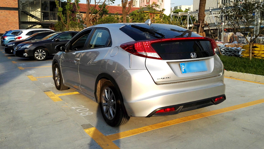 2011款本田思域和09款思域一样吗,本田思域两厢的优缺点