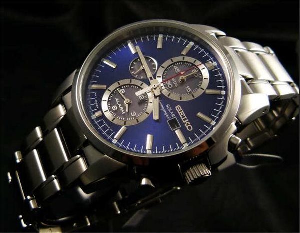 西铁城光动能bm7300-50e什么机芯,西铁城光动能手表的各种功能