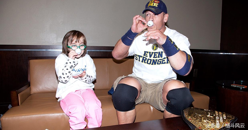 wwe选手温情,wwe正直vs反派4v4