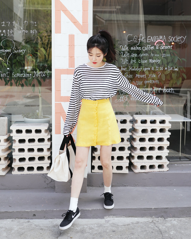 韩版复古条纹米奇大t恤,黑白条纹长袖t恤怎么搭配裤子