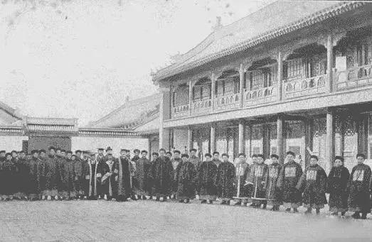 在上海，一定要去一次虹口区