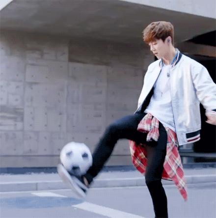 鹿晗拉杆篮球,鹿晗打球足球