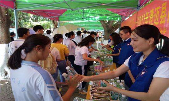 2019高考广东省前50名学霸,广东一学生查高考成绩崩溃