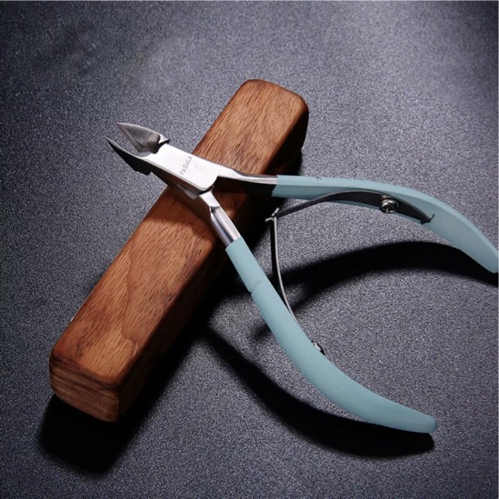 她们长这么好看，还不忘这点谨慎机