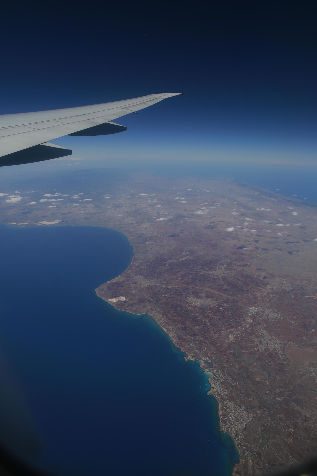 以色列特拉维夫闹市区 (以色列特拉维夫白色之城繁荣原因)