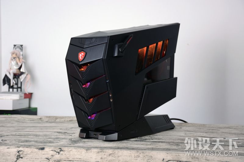 这才是游戏手机该有什么样的样子,微星宙斯盾钛3主机